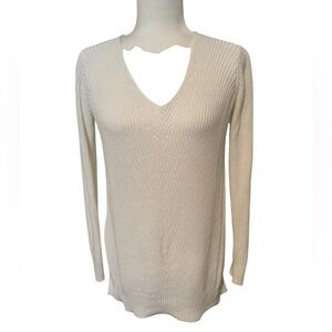 OLD NAVY Off White V-Necked Sweater Size Small